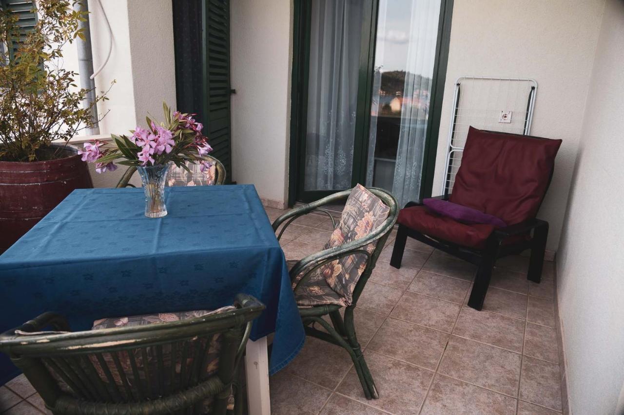 Booking Franov Residence On Island Ugljan With The Pool, Bbq And Beautiful Sea-View! Kali Exterior foto