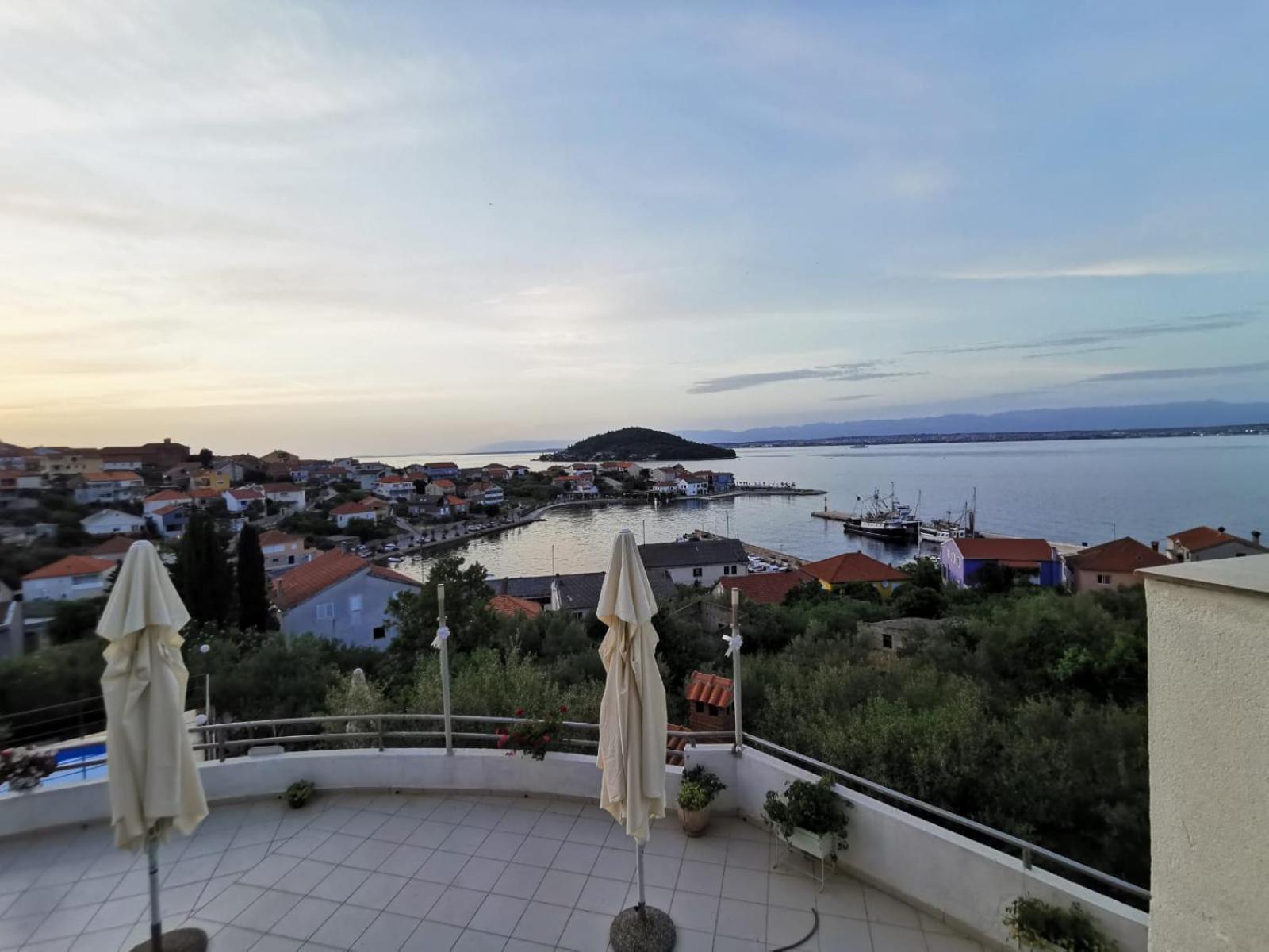 Booking Franov Residence On Island Ugljan With The Pool, Bbq And Beautiful Sea-View! Kali Zimmer foto
